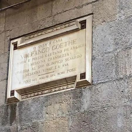 Albert's House نابولي